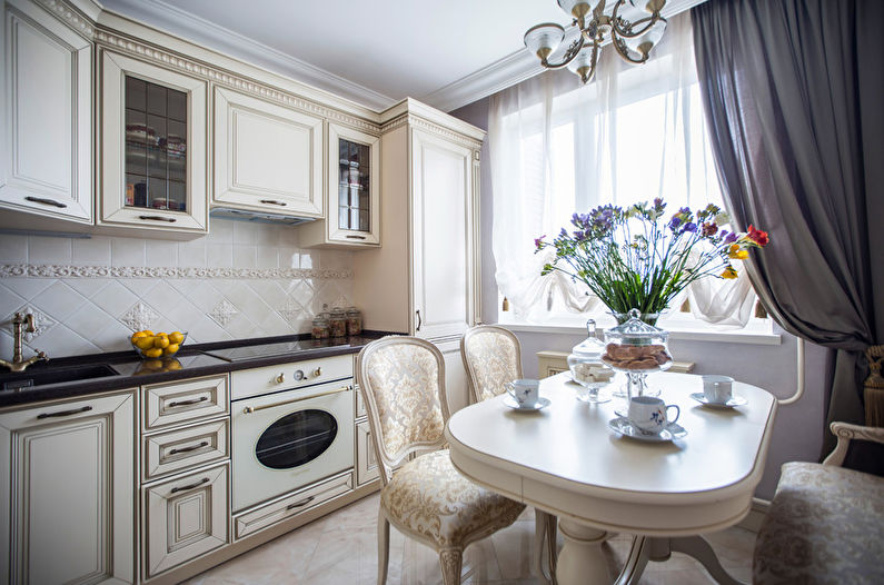 Køkken 10 kvm i klassisk stil - Interiørdesign