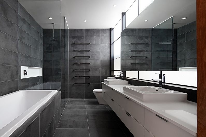 Dizajn interijera kupaonice u stilu potkrovlja - fotografija