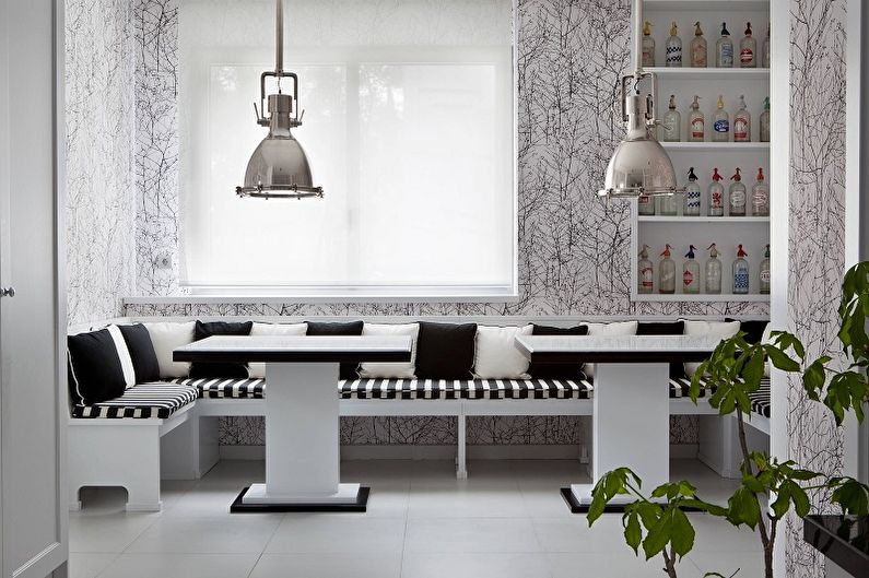 Melnbaltas tapetes virtuves interjerā - dizaina foto