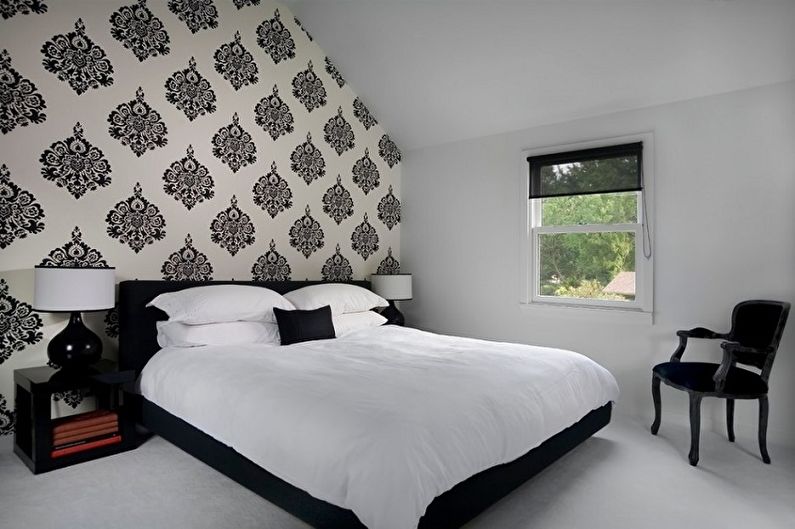 Melnbaltas tapetes guļamistabas interjerā - dizaina foto