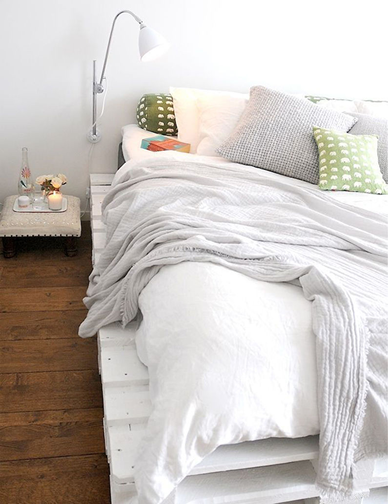 Pallet Furniture - Bed