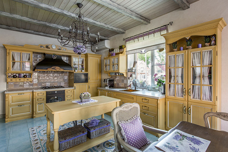 Bucătărie de design interior în stilul shabby chic - fotografie