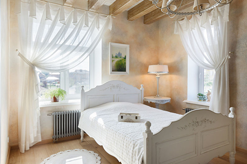 Спалня за интериорен дизайн в стила на изтъркан шик - снимка