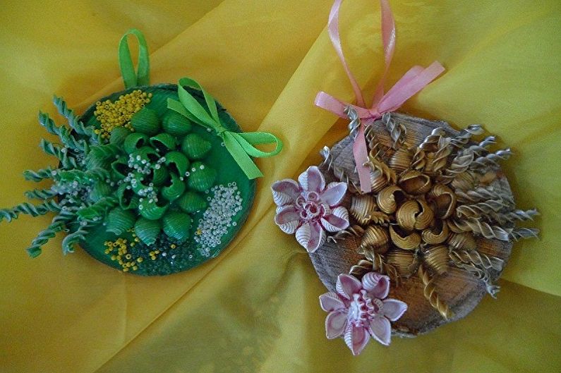 DIY pasta crafts - mga larawan at ideya
