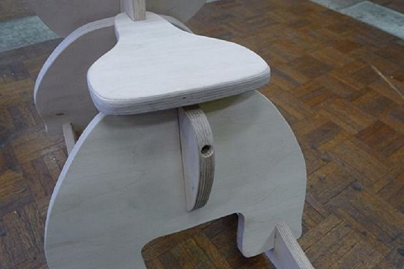 Cadeira de balanço de madeira compensada DIY - Cadeira de balanço de bebê