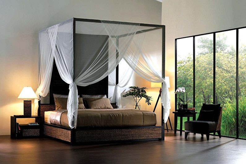 Tipi di letti a baldacchino - Frame Canopy Bed