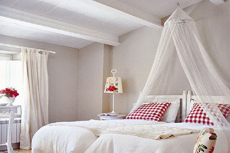 Types de lits à baldaquin - Plafond de plafond