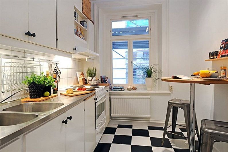 Virtuvės dizainas Chruščiovoje - grindų apdaila