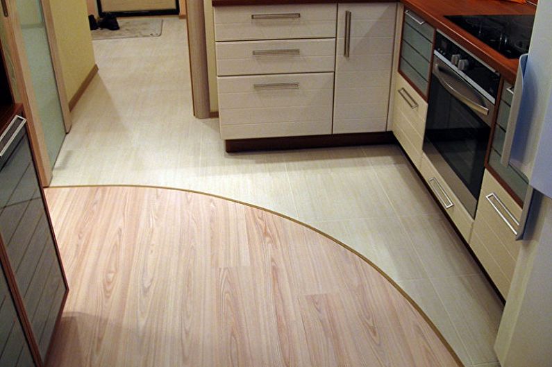 Projektowanie kuchni w Chruszczow - Wykończenie podłogi