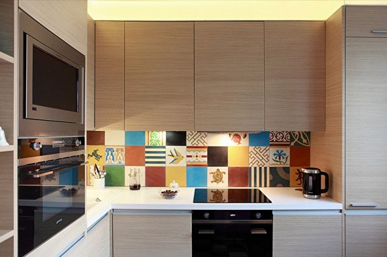 Virtuvės interjero dizainas Chruščiovoje - nuotrauka