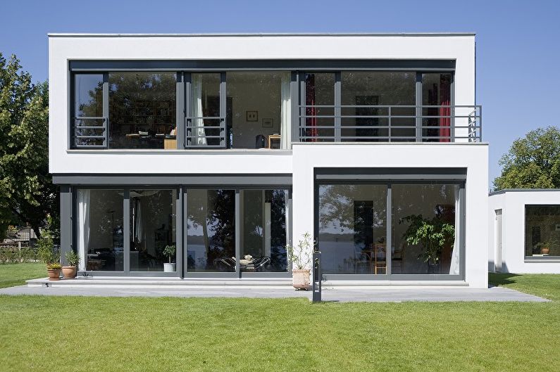 Модерни проекти на двуетажни къщи - Двуетажна къща с панорамни прозорци