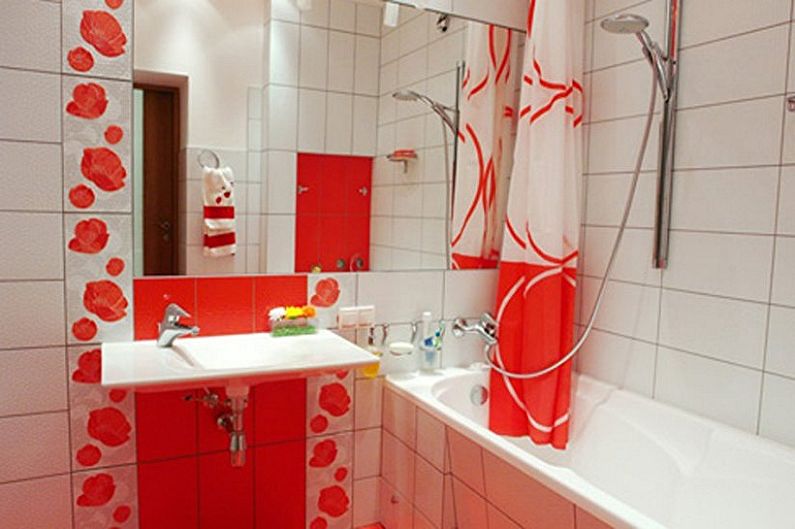 Innenarchitektur eines Badezimmers von 2 qm - Foto