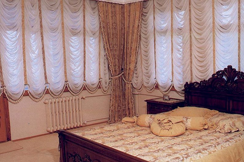 Franska gardiner i sovrummet