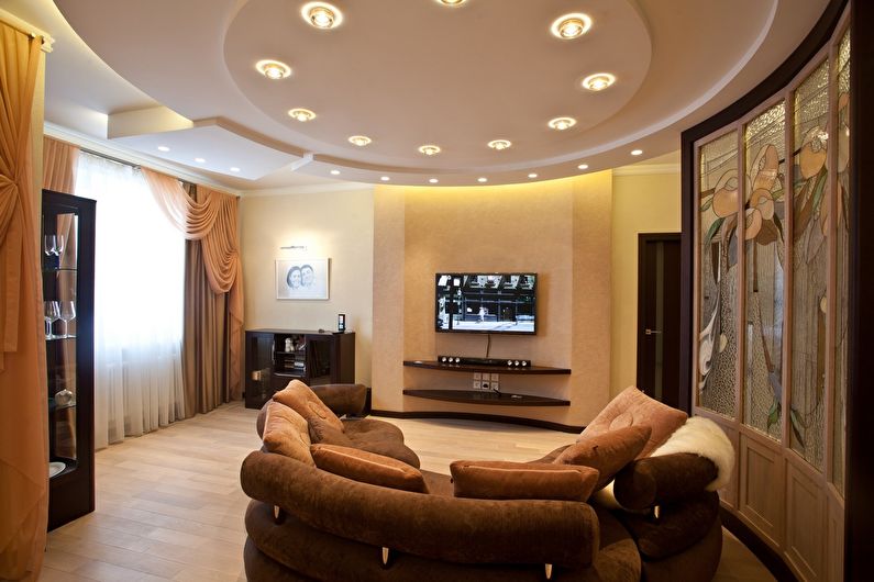 Dizajn stropa od gipsanih ploča u dnevnoj sobi