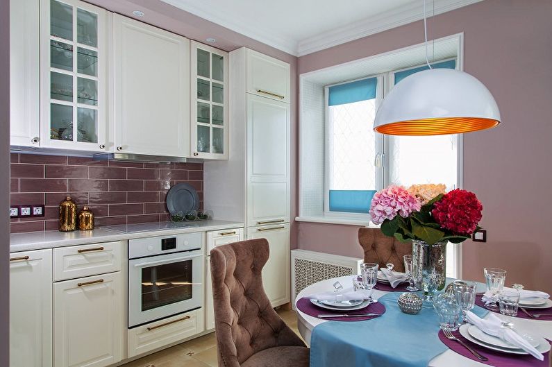 Warna ungu di bahagian dalam dapur - Foto reka bentuk