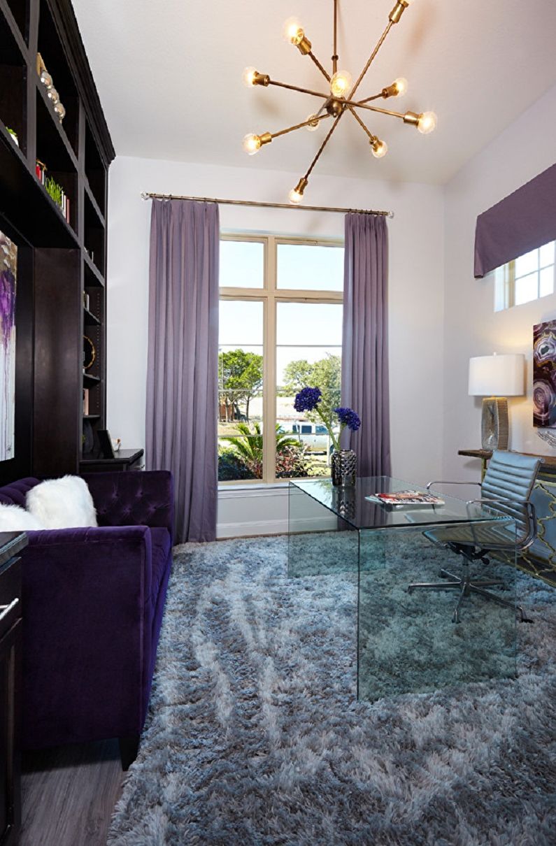 Ceriņu krāsa dzīvojamās istabas interjerā - Dizaina foto