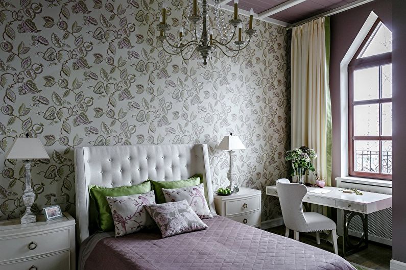 Љубичаста боја у унутрашњости спаваће собе - Дизајнерска фотографија