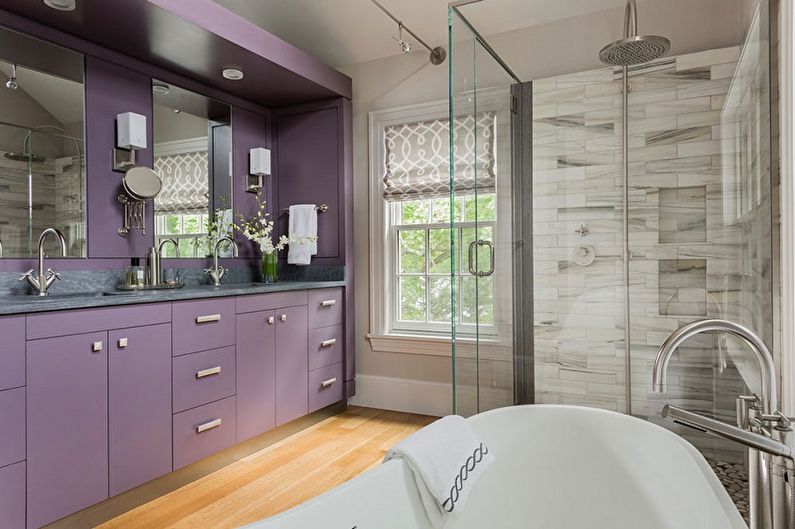 Alyvinė spalva vonios kambario interjere - Dizaino nuotrauka