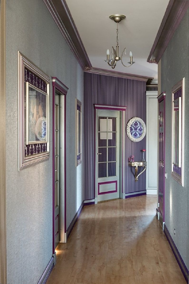 Cor lilás no interior do corredor - foto do projeto