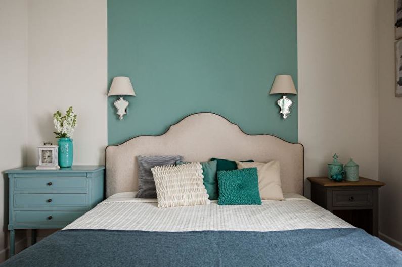 Mājīgas krāsu kombinācijas guļamistabas interjerā