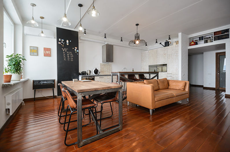 Stue i brun loftstil - interiørdesign