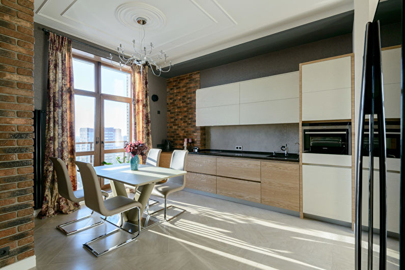 Дизайн на кухня 20 кв.м. - таванска декорация