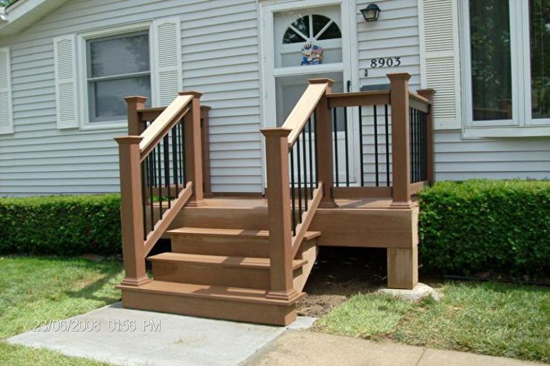 Realizzare un portico in legno per una casa privata - foto