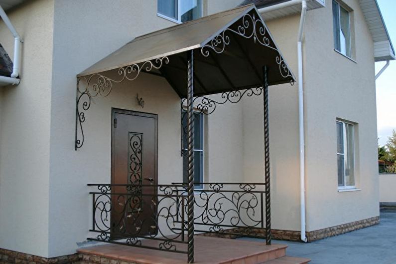 Dekoracja ganku z baldachimem do prywatnego domu - zdjęcie