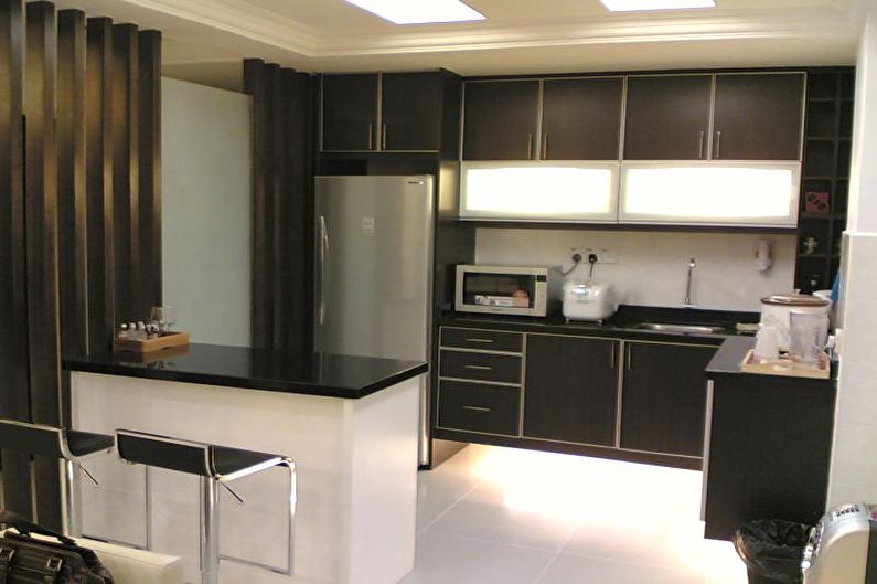 Unutarnji dizajn kuhinje je 14 m². - Fotografija