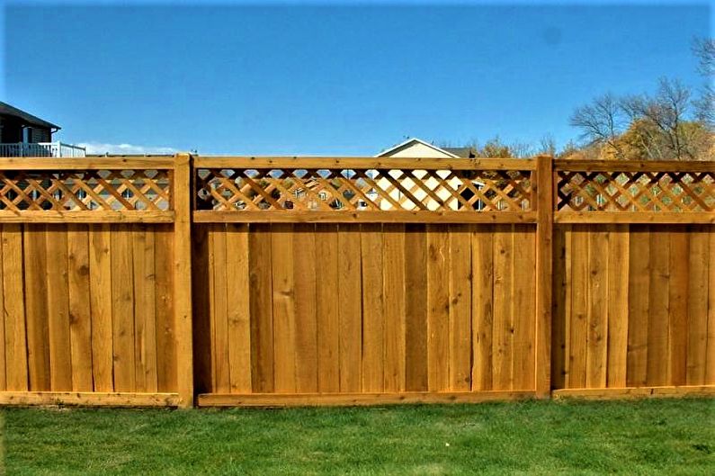 Wooden fences for a private house - photo
