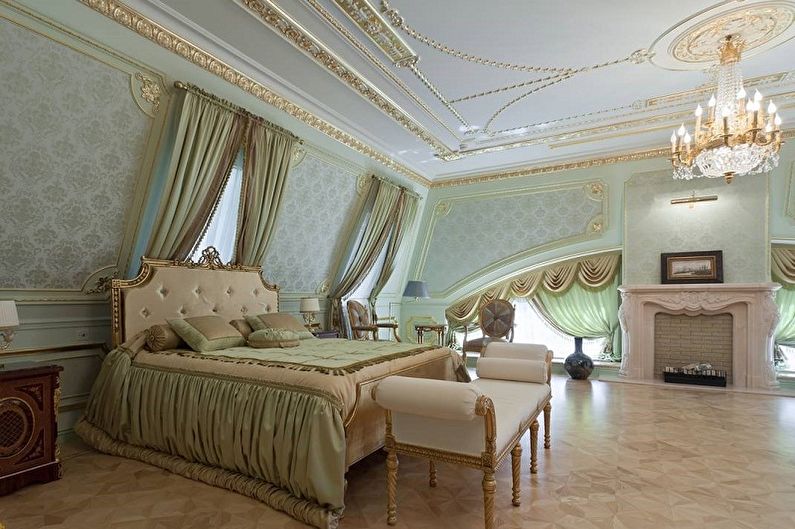 Chambre mansardée de style classique - Design d'intérieur