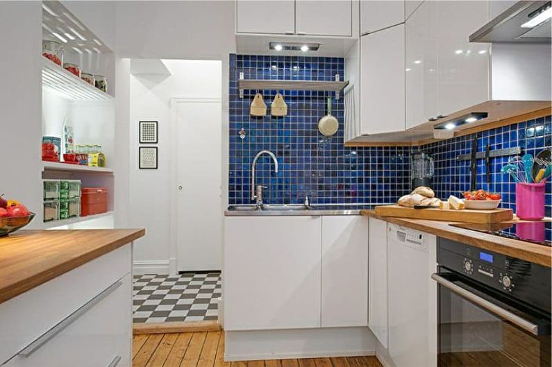 Кухињска прегача од мозаика - фото