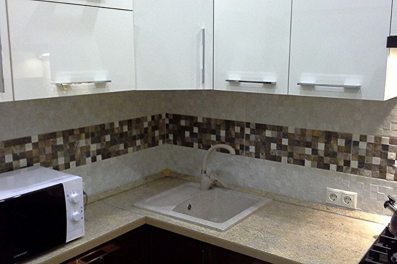 Kuhinjska pregača od mozaika - fotografija
