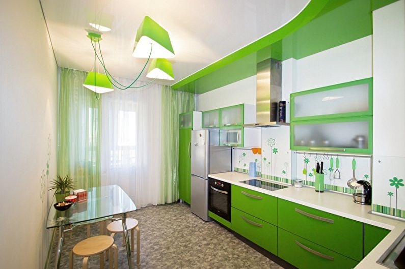 Balti zaļas virtuves interjera dizains - foto