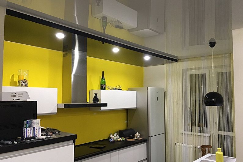 การออกแบบห้องครัวขนาดเล็ก - เสร็จสิ้นเพดาน