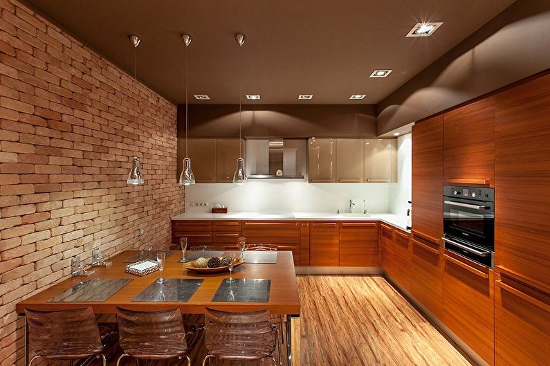 Hnědá podkrovní kuchyně - interiérový design