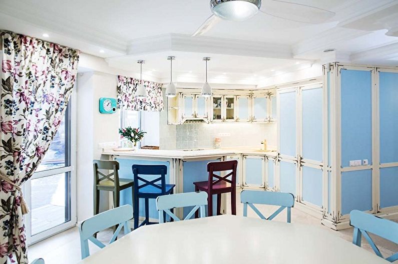 การออกแบบตกแต่งภายในห้องครัวในสไตล์โปรวองซ์ - ภาพถ่าย
