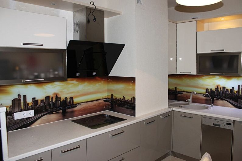 Dekorieren der Arbeitswand in der Küche - Fotos und Ideen